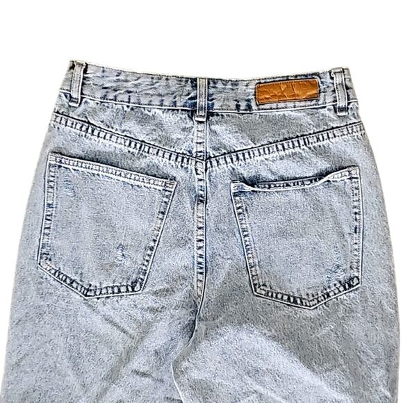 Cotton:On High Rise Loose Straight Leg Distressed Light Wash Jeans Womans Size 6 - Picture 5 of 8